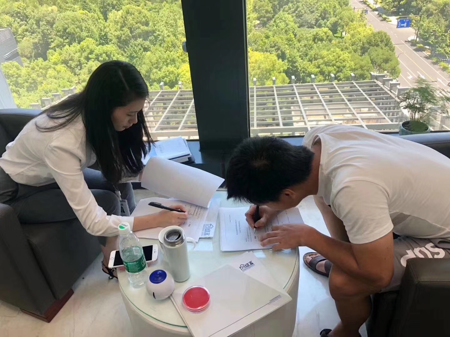 熱烈祝賀廖總簽約創綠家郴州市縣級代理！