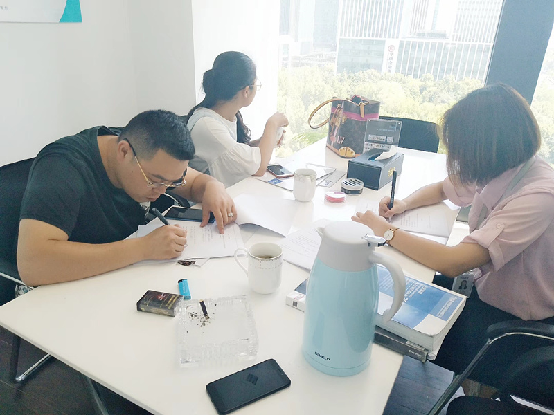 熱烈祝賀馬總夫婦簽約創綠家鹽城市區級代理！