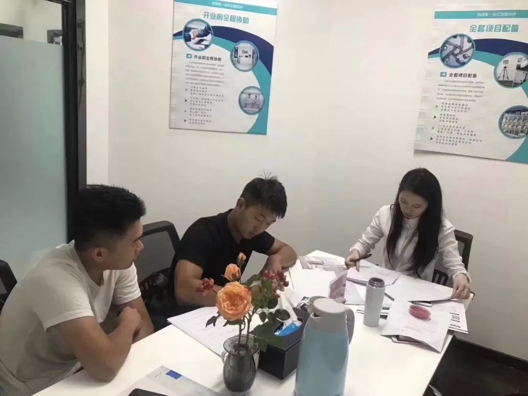 熱烈祝賀徐總簽約創綠家寧波市區級代理！