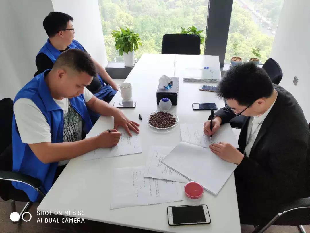 熱烈祝賀劉總、夏總簽約創(chuàng)綠家河南省安陽市縣級代理！