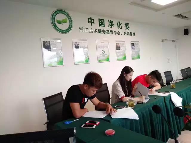 http://m.dj444.cn/